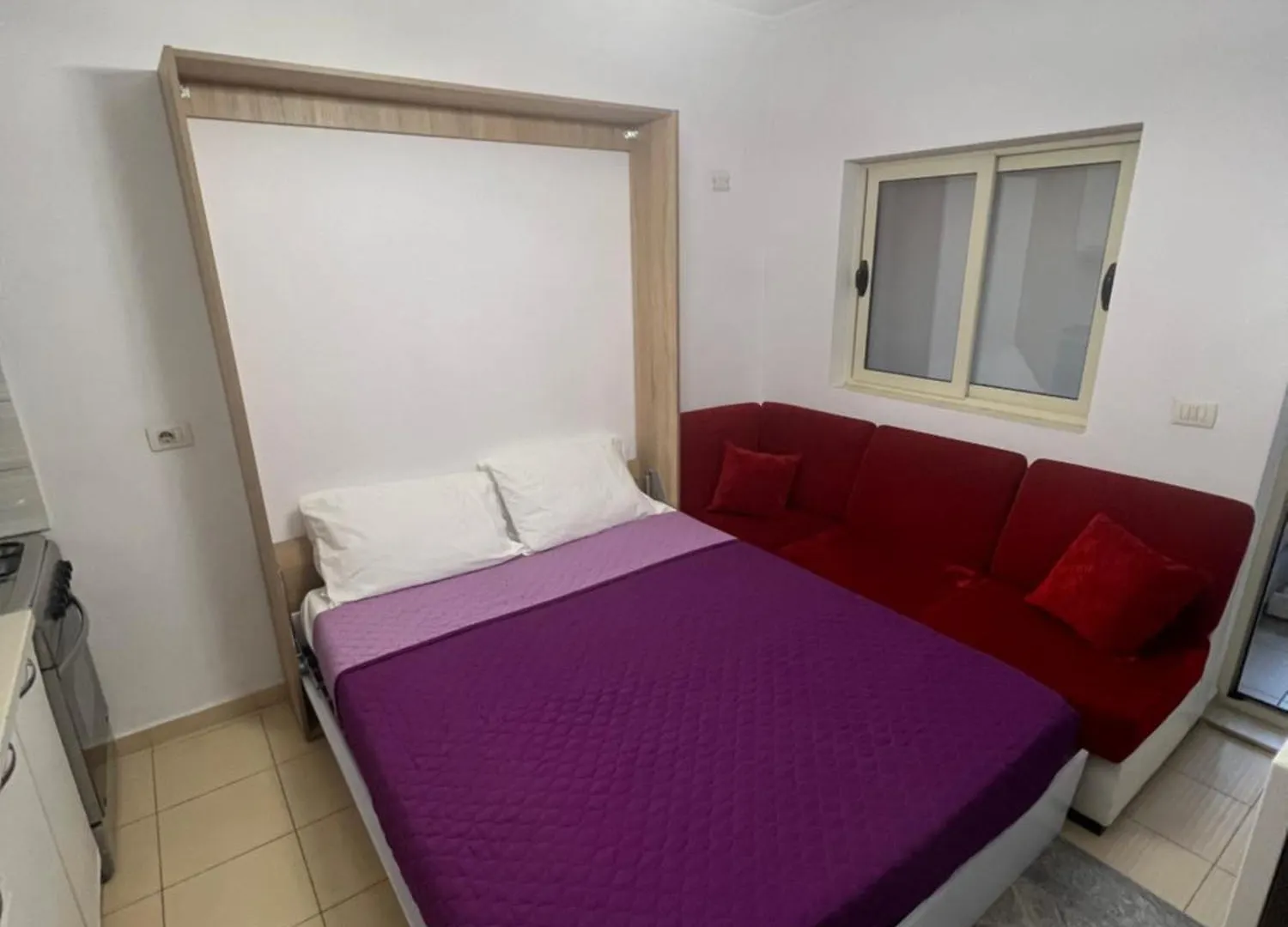 Rajs Apartment Tirana 0*,  Albania